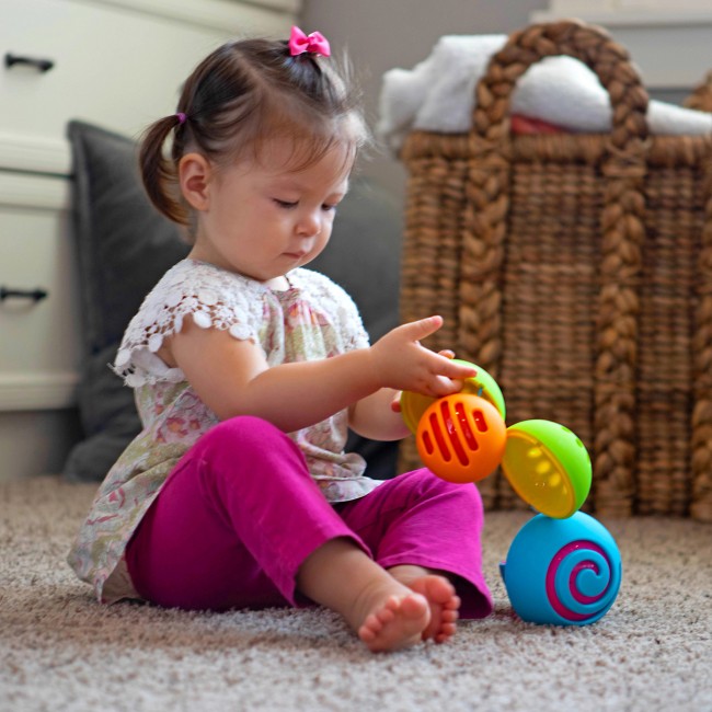 Kule Fat Brain Toys - OombeeBall