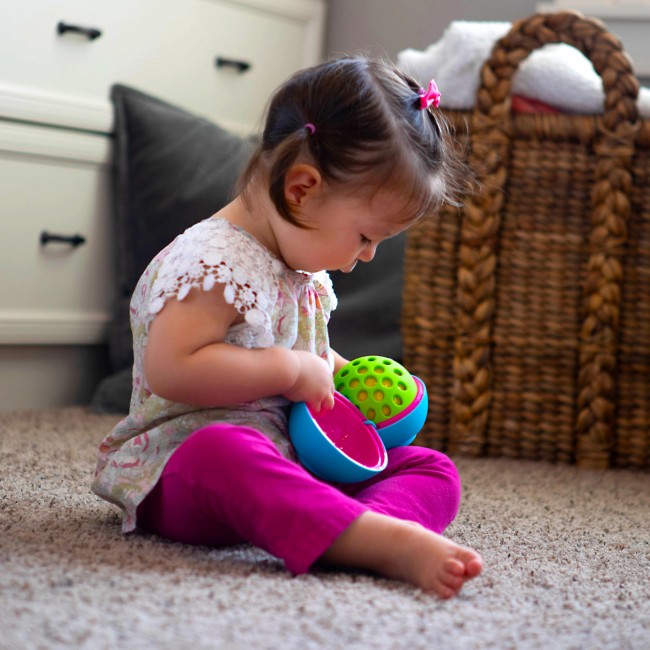 Kule Fat Brain Toys - OombeeBall