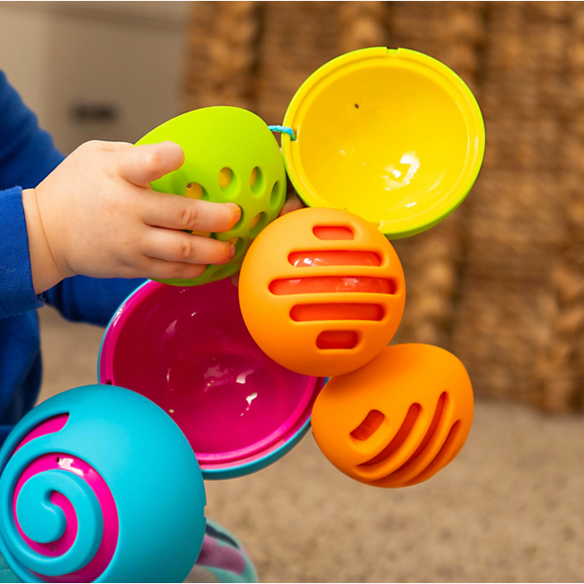 Kule Fat Brain Toys - OombeeBall