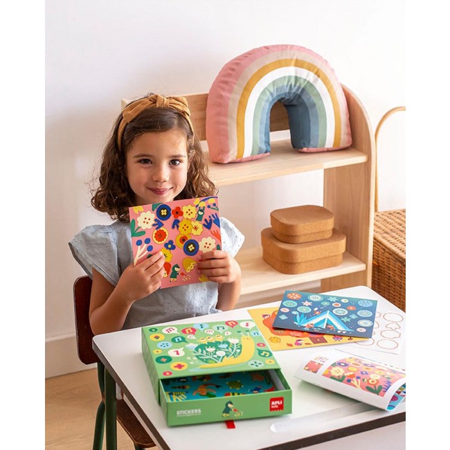 Zestaw z naklejkami Apli Kids - Liliput