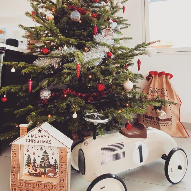 Metalowy jeździk retro Vilac - Biały