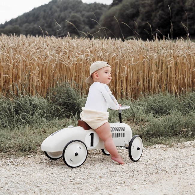 Metalowy jeździk retro Vilac - Biały