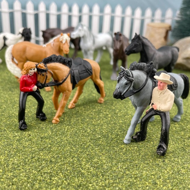 Zestaw Figurek w Tubie TOOB Safari Ltd. - Konie z Jeźdźcami