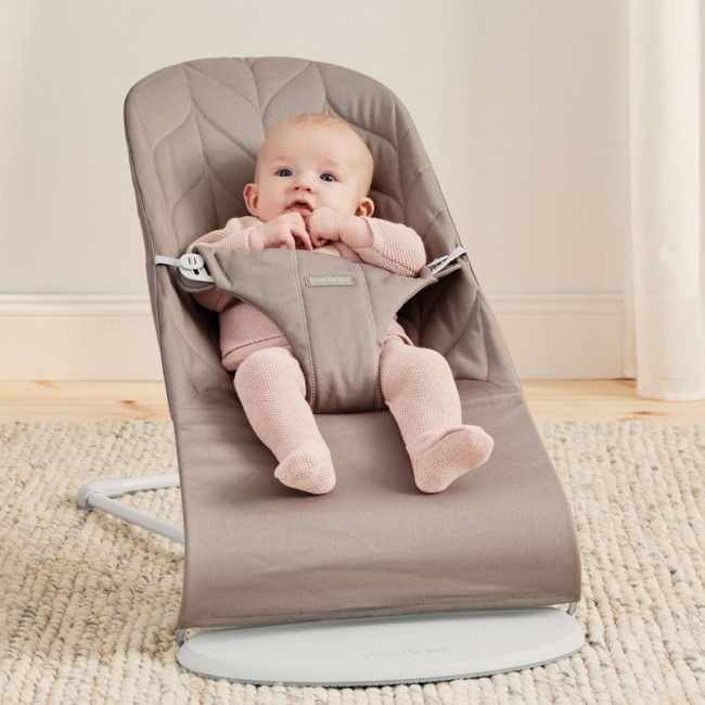 Leżaczek BABYBJORN BLISS WOVEN Petal Quilt - Piaskowy Szary