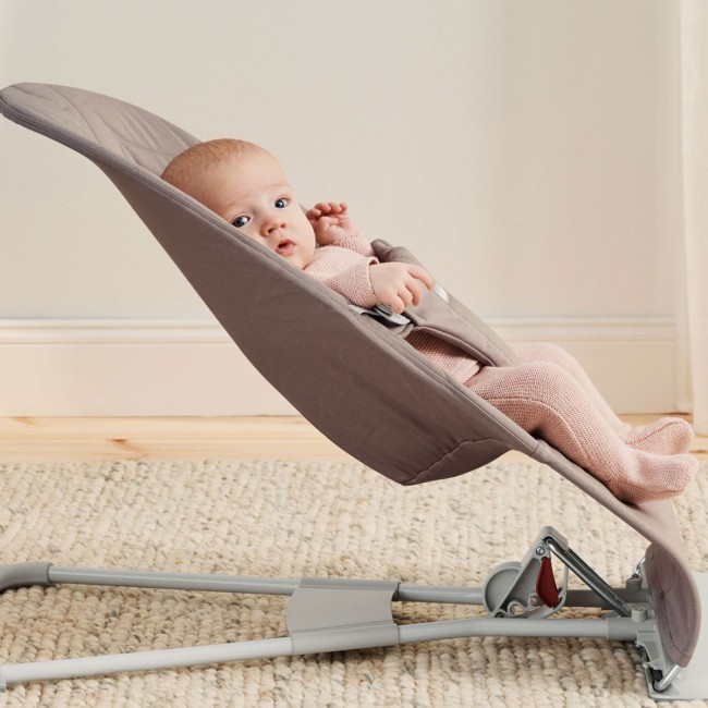 Leżaczek BABYBJORN BLISS WOVEN Petal Quilt - Piaskowy Szary