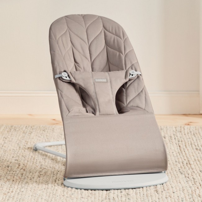 Leżaczek BABYBJORN BLISS WOVEN Petal Quilt - Piaskowy Szary
