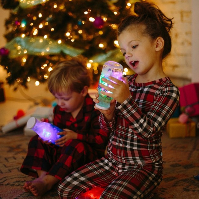 Postać do kąpieli edycja świąteczna Glo Pals - zestaw z dwiema kostkami sensorycznymi świecącymi w wodzie