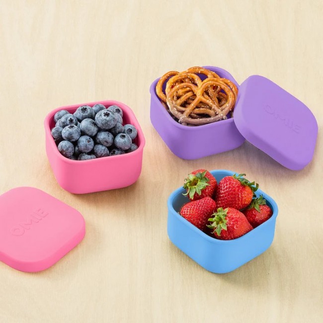 Pojemnik na przekąski do lunchboxa OmieSnack OMIE - Pink