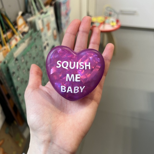 Sensoryczny gniotek Schylling - NeeDoh Squeeze Hearts