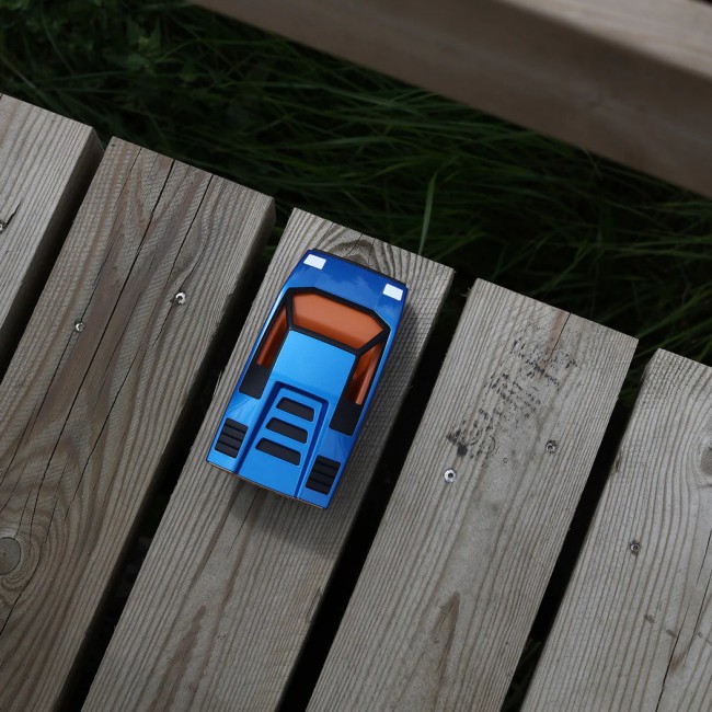 Samochód wyścigowy UFO Playforever - Leonessa