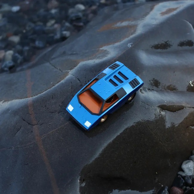 Samochód wyścigowy UFO Playforever - Leonessa