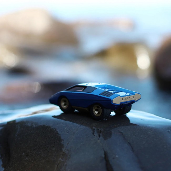 Samochód wyścigowy UFO Playforever - Leonessa