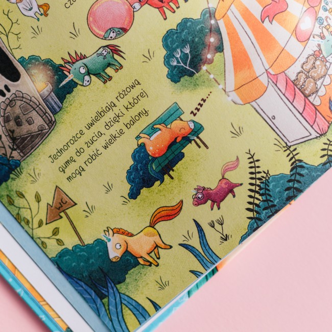 Książka "101 jednorożców i wszystko, co musisz o nich wiedzieć" Wydawnictwo Emotikon