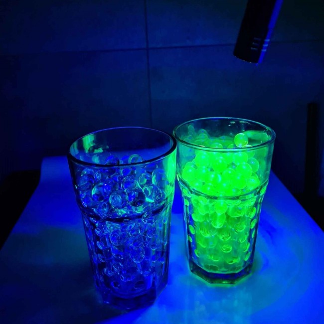 Zestaw do robienia eksperymentów The Purple Cow - Świecące w Ciemności