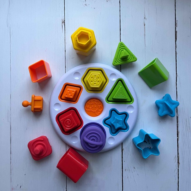 Sorter Fat Brain Toys - Plugzy