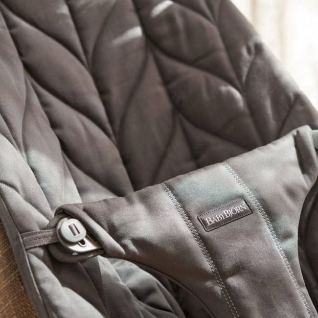 Leżaczek BABYBJORN BLISS WOVEN Petal Quilt - Antracyt