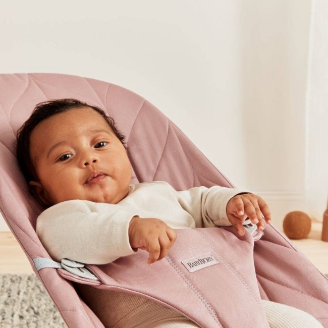 Leżaczek BABYBJORN BLISS WOVEN Petal Quilt - Zgaszony róż