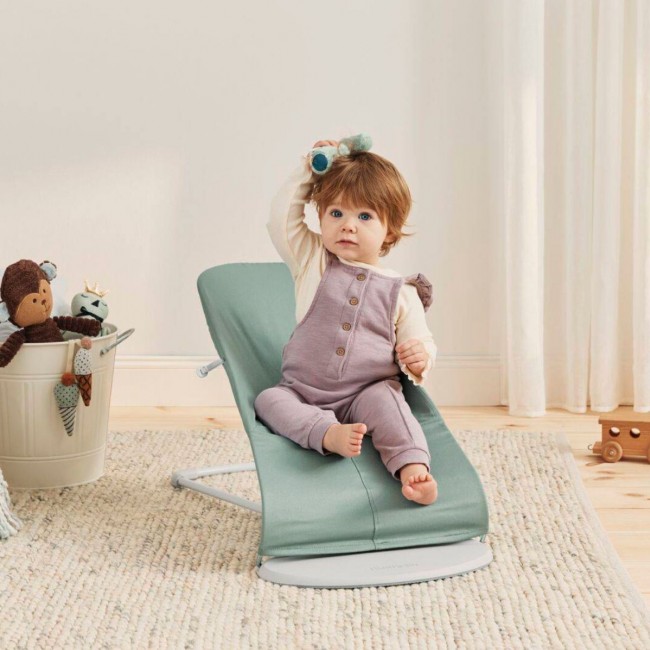 Leżaczek BABYBJORN BALANCE SOFT WOVEN/JERSEY - Jasnoszałwiowy/Szary