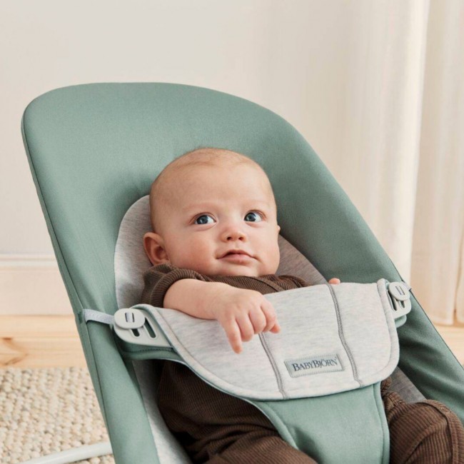 Leżaczek BABYBJORN BALANCE SOFT WOVEN/JERSEY - Jasnoszałwiowy/Szary