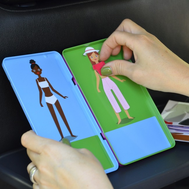 Podróżna gra magnetyczna The Purple Cow - Ubieranki