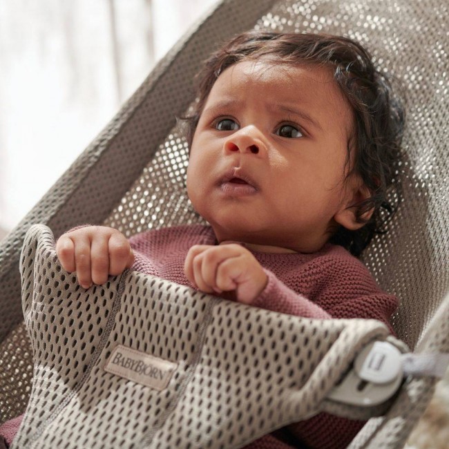 Leżaczek BABYBJORN BLISS MESH - Szary Beż