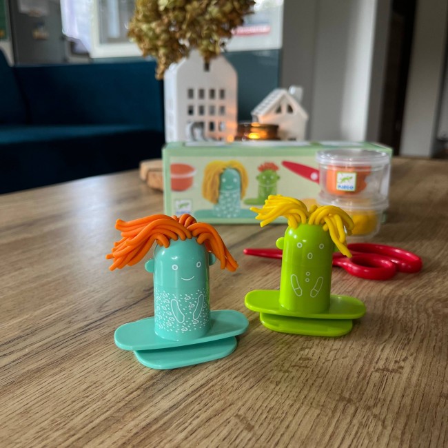 Zestaw z masą plastyczną Djeco - Salon fryzjerski