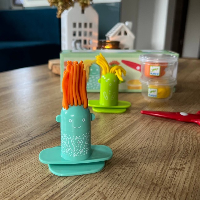 Zestaw z masą plastyczną Djeco - Salon fryzjerski