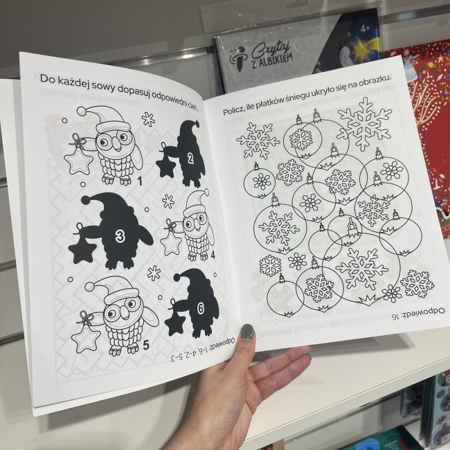 Książeczka "Zimowe gry i zabawy. Magiczne święta" Wydawnictwo Dragon