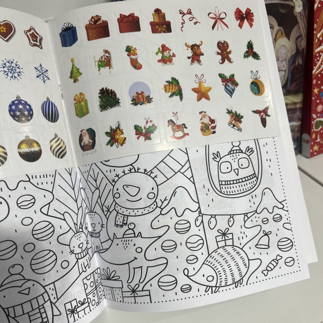 Książeczka "Zimowe gry i zabawy. Magiczne święta" Wydawnictwo Dragon