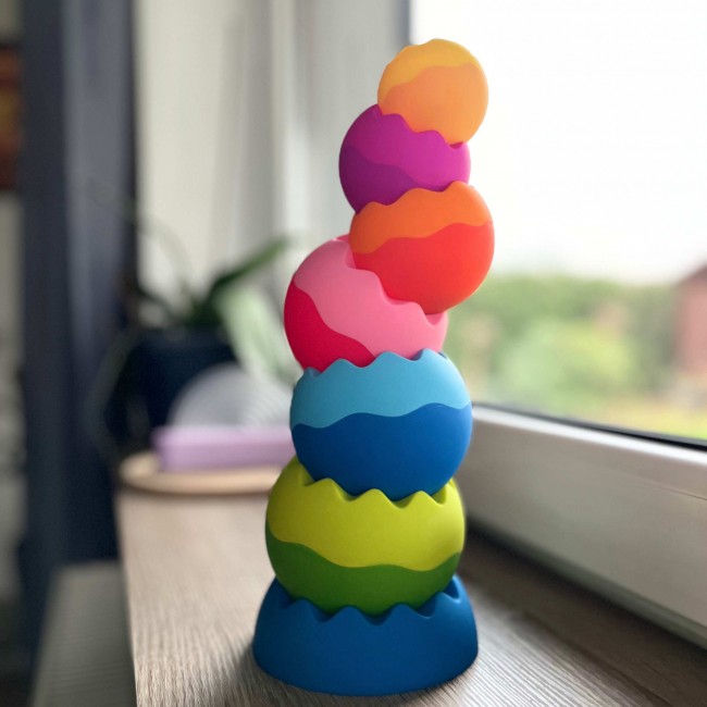 Niezwykła piramida Fat Brain Toys - Tobbles Neo