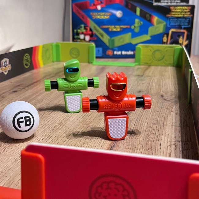 Piłkarzyki Foosbots Fat Brain Toys - Boisko do gry