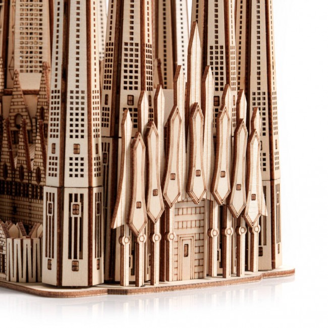 Drewniane Puzzle Model 3D Little Story - Sagrada Familia