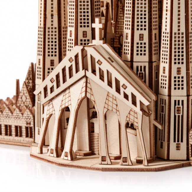Drewniane Puzzle Model 3D Little Story - Sagrada Familia