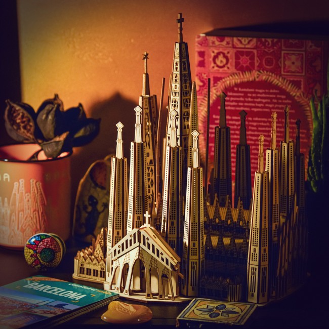 Drewniane Puzzle Model 3D Little Story - Sagrada Familia