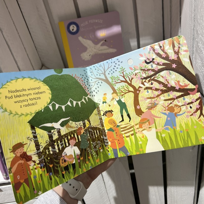 Książka "Moje Pierwsze Muzyczne Opowieści. Cztery Pory Roku" Wydawnictwo Api Papi