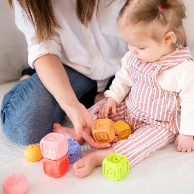 Klocki sensoryczne, piramida, zwierzątko - Tullo zestaw edukacyjny Montessori 13 szt.