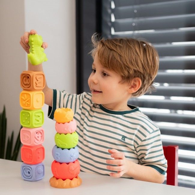 Klocki sensoryczne, piramida, zwierzątko - Tullo zestaw edukacyjny Montessori 13 szt.