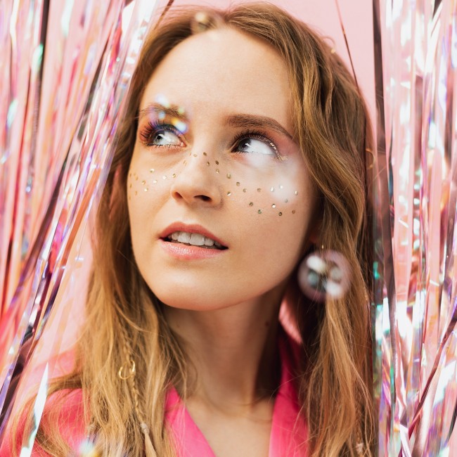 Brokat do twarzy Party Deco - Piegi na twarz złoty