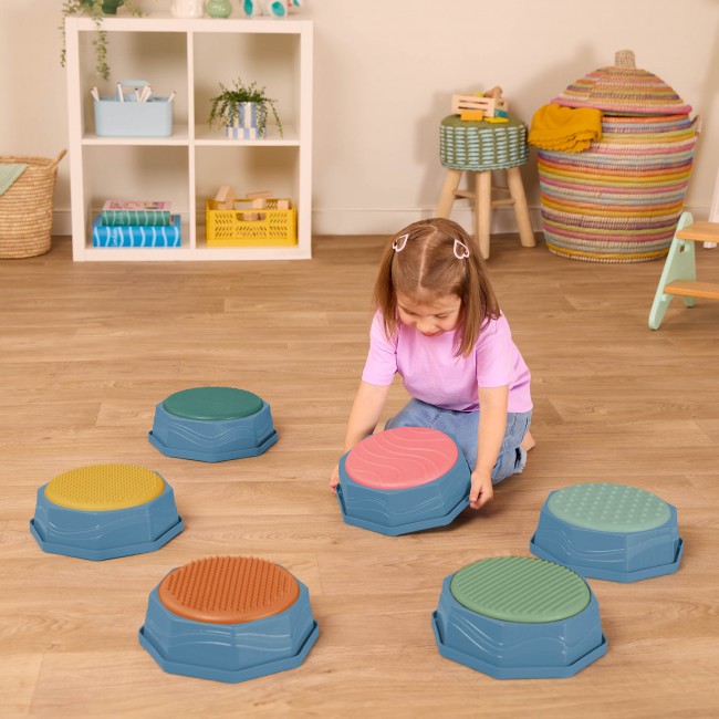 Kamienie sensoryczne B. Toys 6 kolorowych pól sensorycznych