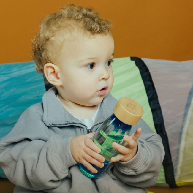 Butelka sensoryczna dwufazowa MOVE SPIRALA Petit Boum - Niebieska