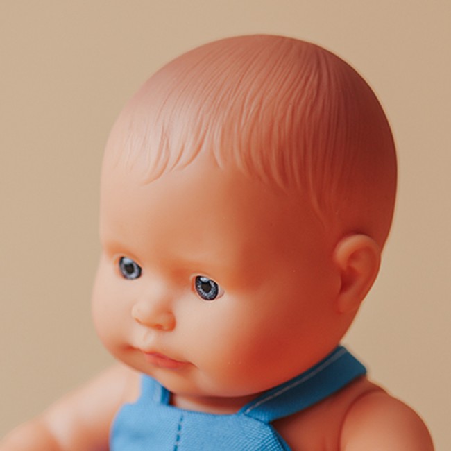 Lalka chłopiec Miniland Baby Doll My Friends & Me - Europejczyk 21 cm