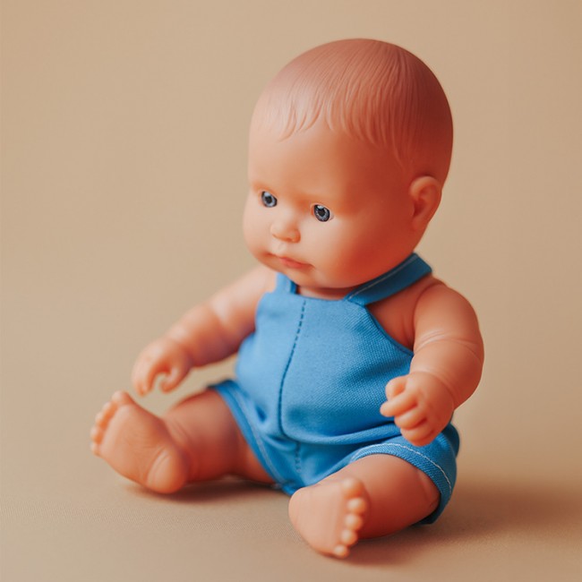 Lalka chłopiec Miniland Baby Doll My Friends & Me - Europejczyk 21 cm
