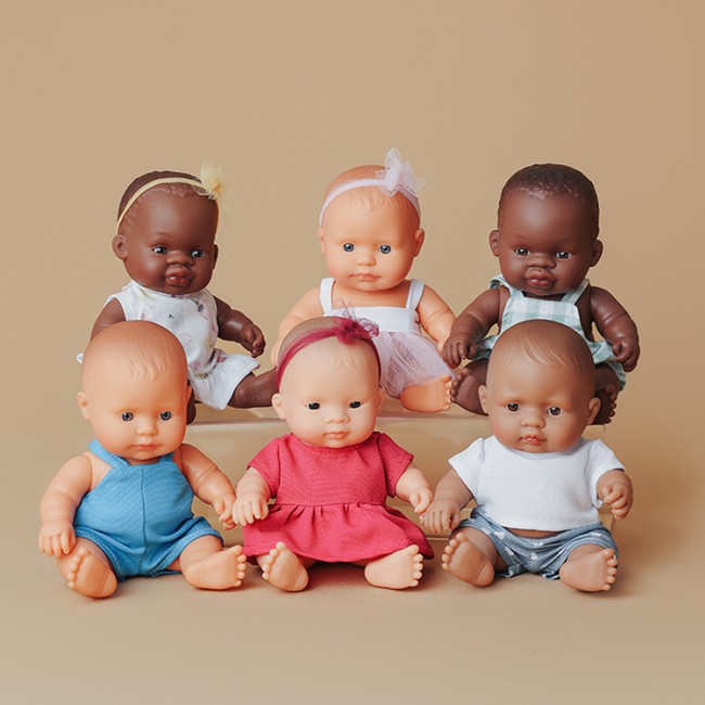 Lalka chłopiec Miniland Baby Doll My Friends & Me - Latynos 21 cm