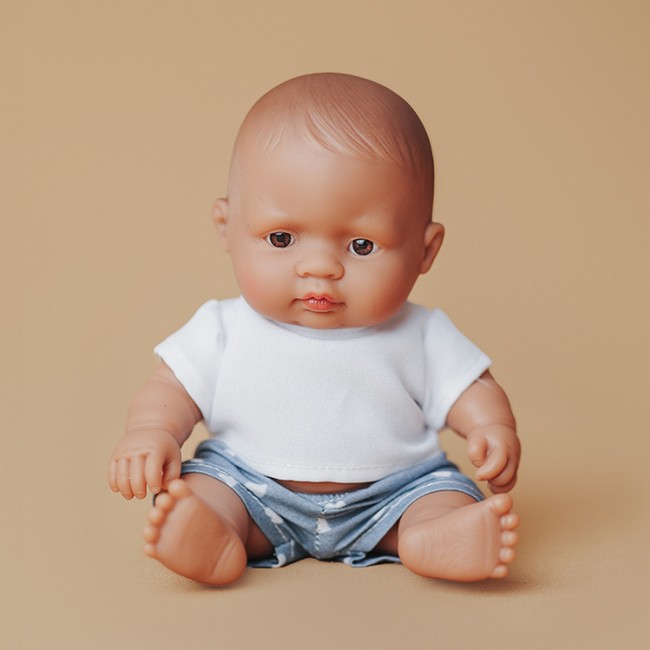 Lalka chłopiec Miniland Baby Doll My Friends & Me - Latynos 21 cm