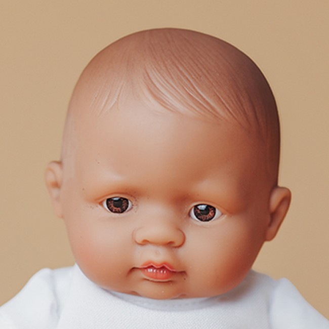 Lalka chłopiec Miniland Baby Doll My Friends & Me - Latynos 21 cm
