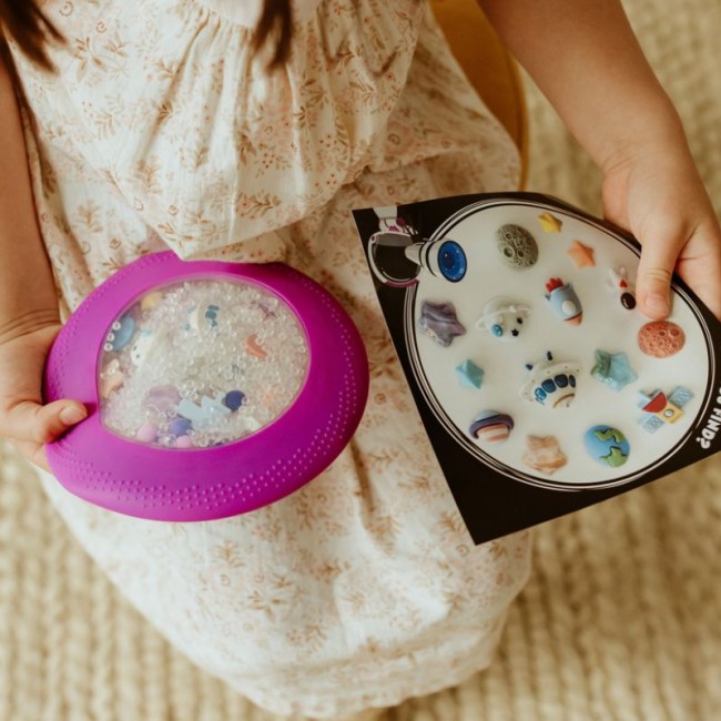 Sensoryczny dysk z figurkami A-Ku-Ku! Peekaboo Jellystone - Galaktyka