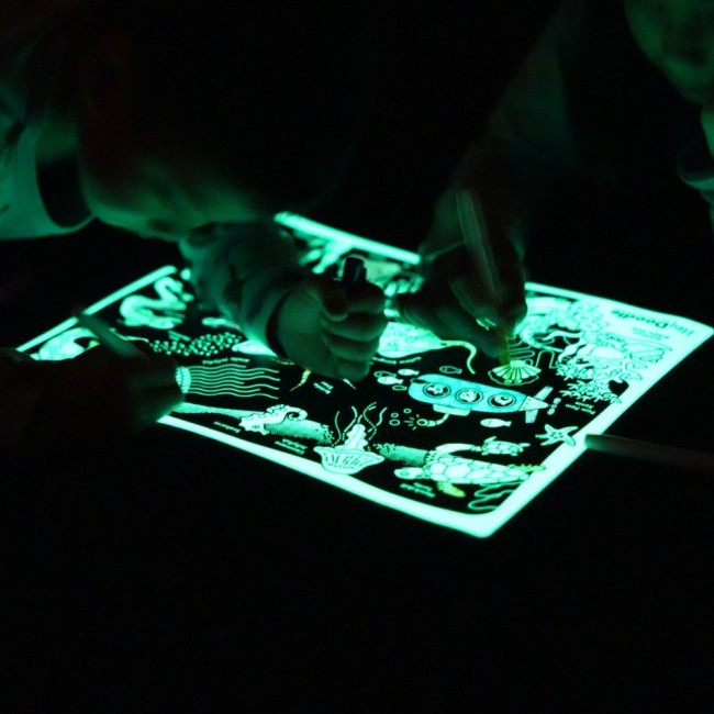 Świecąca w ciemności mała mata silikonowa do kolorowania HeyDoodle - Morskie Głębiny