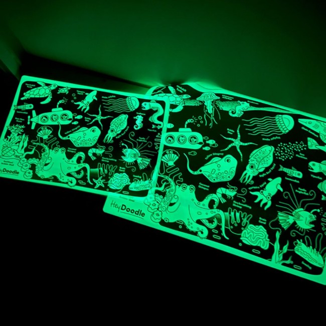 Świecąca w ciemności mała mata silikonowa do kolorowania HeyDoodle - Morskie Głębiny