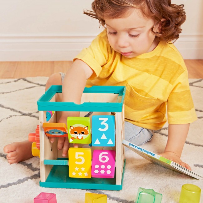 Drewniana kostka edukacyjna z sorterem, labiryntem i książeczką - Lil’ Learning Cube 8 el.