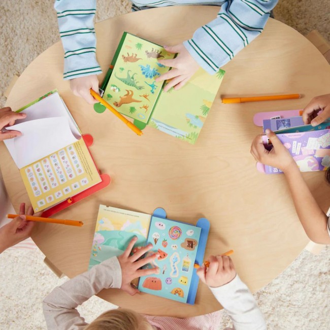 Książeczka pełna łamigłówek, labiryntów i gier Tiger Tribe - Dinozaury